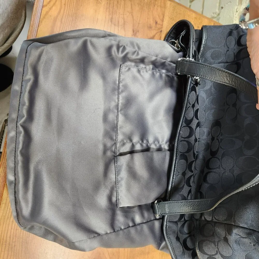 Like New Coach Signature Black Shoulder Bag Tote Purse